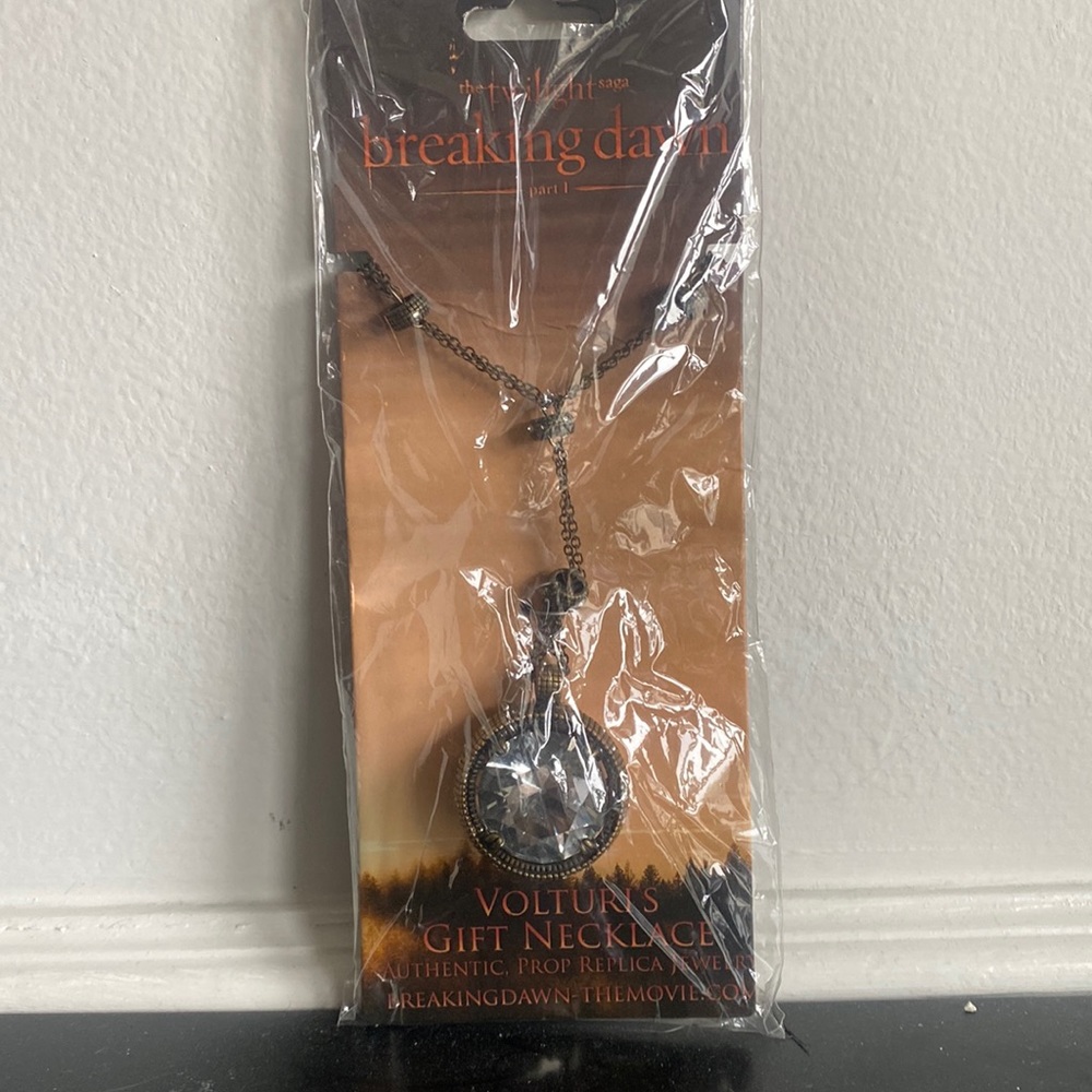 Volturi Gift Necklace Replica By Hot Topic. Bella Cullen